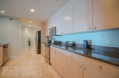 Sea Breeze 712 - Three Bedroom Apartment image 14