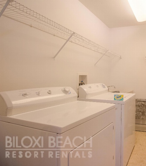 Sea Breeze 712 - Three Bedroom Apartment image 3
